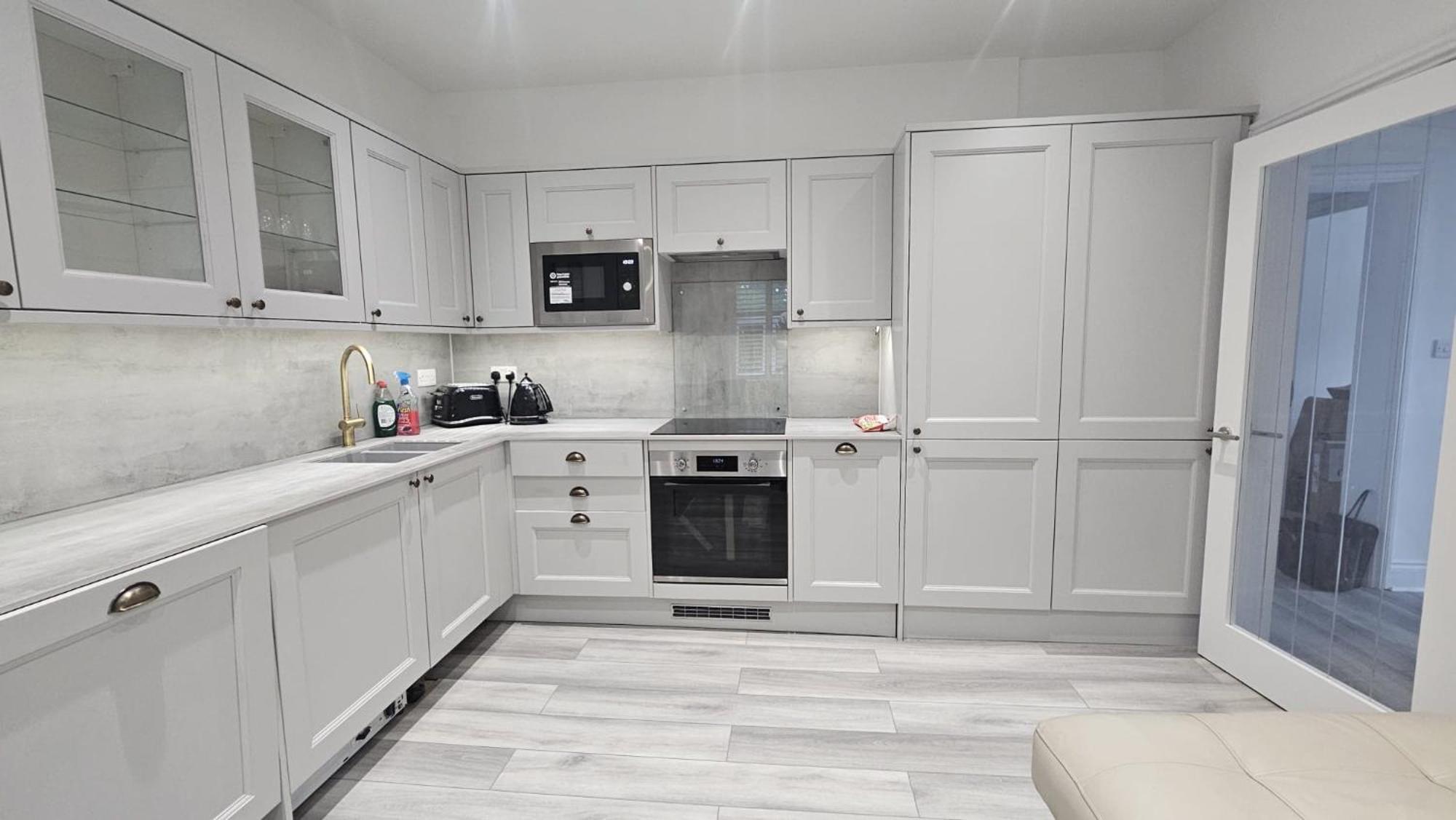 A Lovely 2 Bedroom Flat Ideal For Occasions * Bournemouth