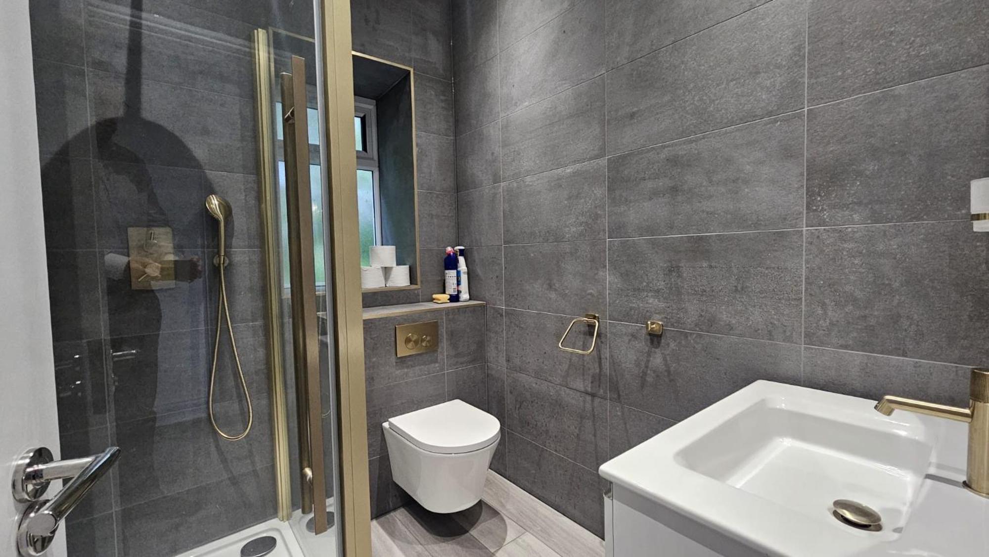 A Lovely 2 Bedroom Flat Ideal For Occasions Apartment *